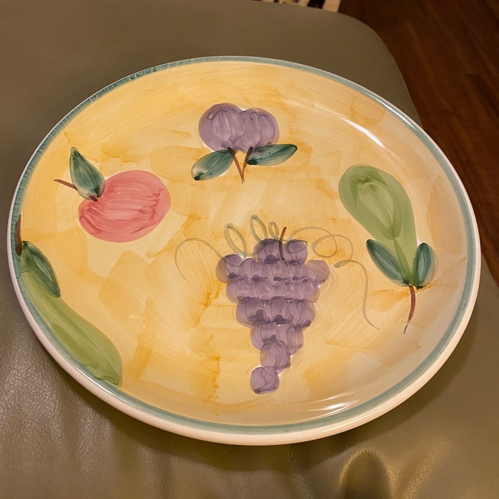 Frutta by CALECA, made in Italy. This is a serving plate 11.25 inches round EUC.